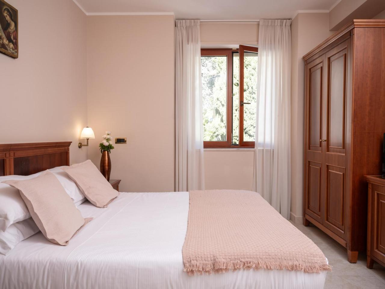 Hotel San Pio San Giovanni Rotondo Exterior photo